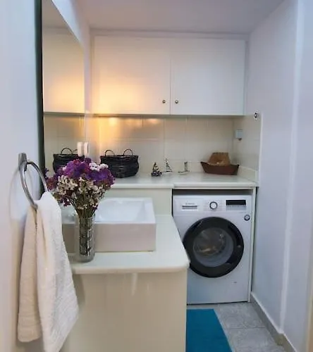 Christos - Center W/ Royal Garden View Apartament *