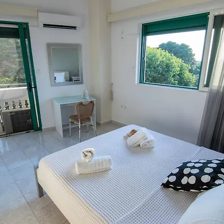 Christos - Center W/ Royal Garden View Apartment Rhodes City