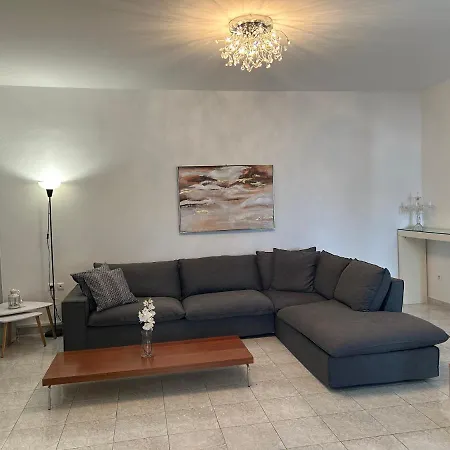 Christos - Center W/ Royal Garden View *