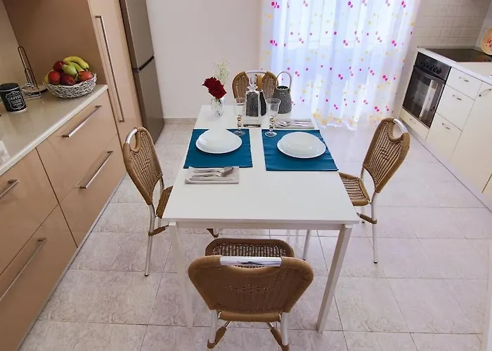 شقة Christos - Center W/ Royal Garden View *