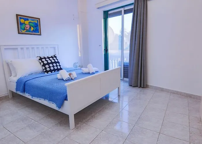 Apartman Christos - Center W/ Royal Garden View
